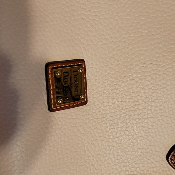 Dooney and Bourke leather bag - Picture 2 of 5